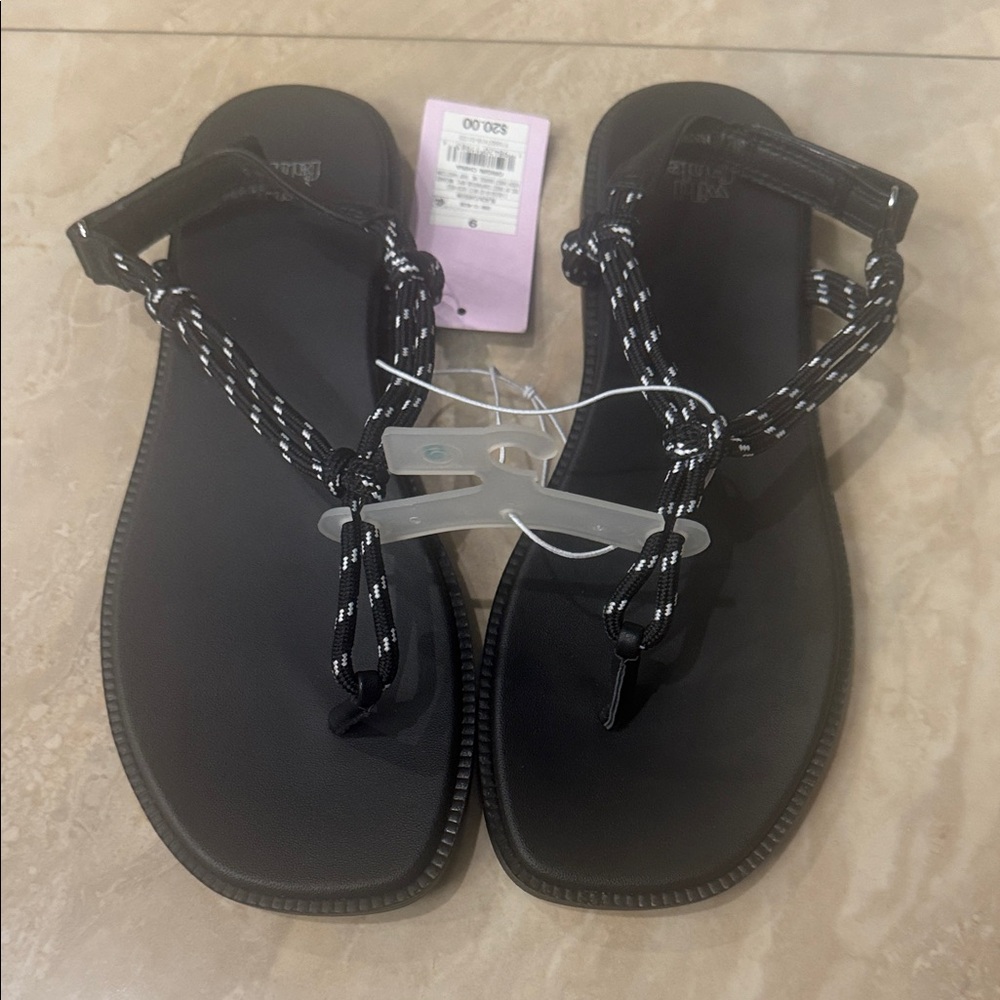 Fable Women Black /carson Size 11, 9, 10 new with tag .